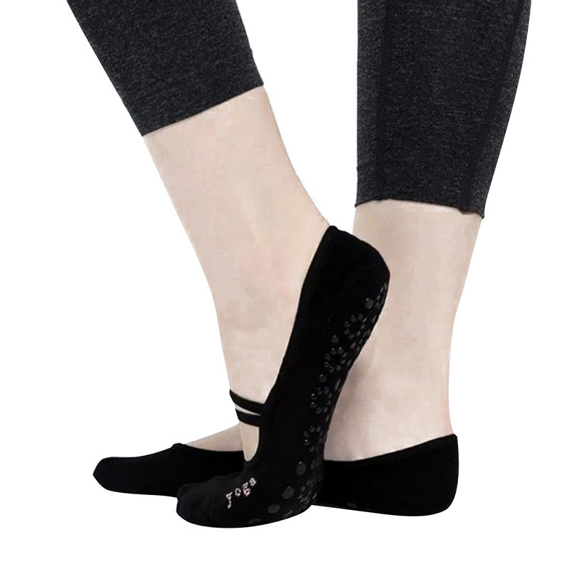 Non Slip Yoga Socks - Black or Pink