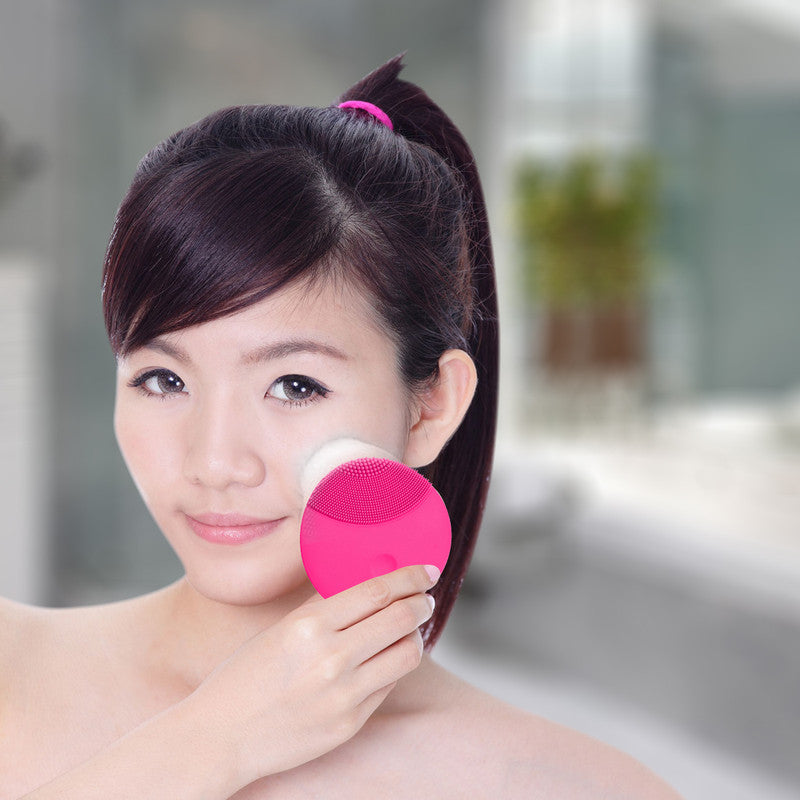 Rechargeable Mini Silicone Facial Brush - Black,