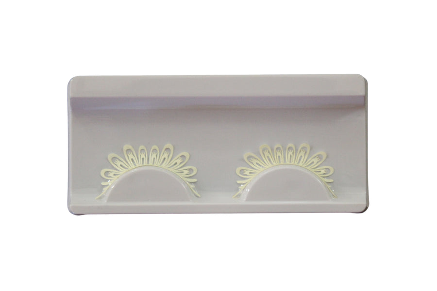 Glow In The Dark Eyelashes - Dramatic or Flashy